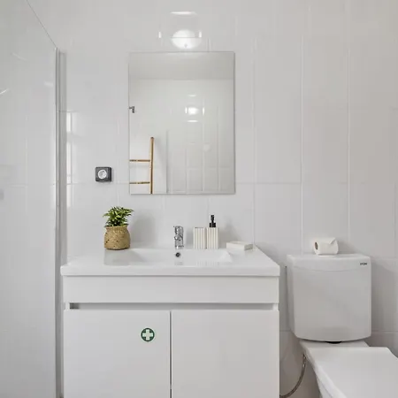 Horizon Glow Ii By Zest & Guest *