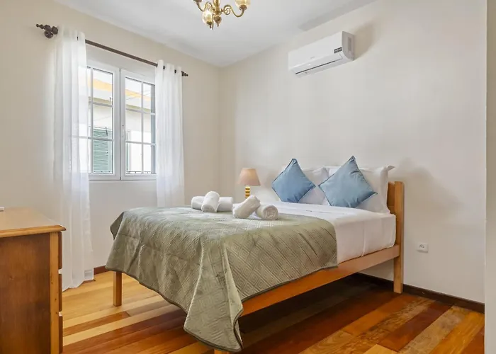 Horizon Glow Ii By Zest & Guest Apartment